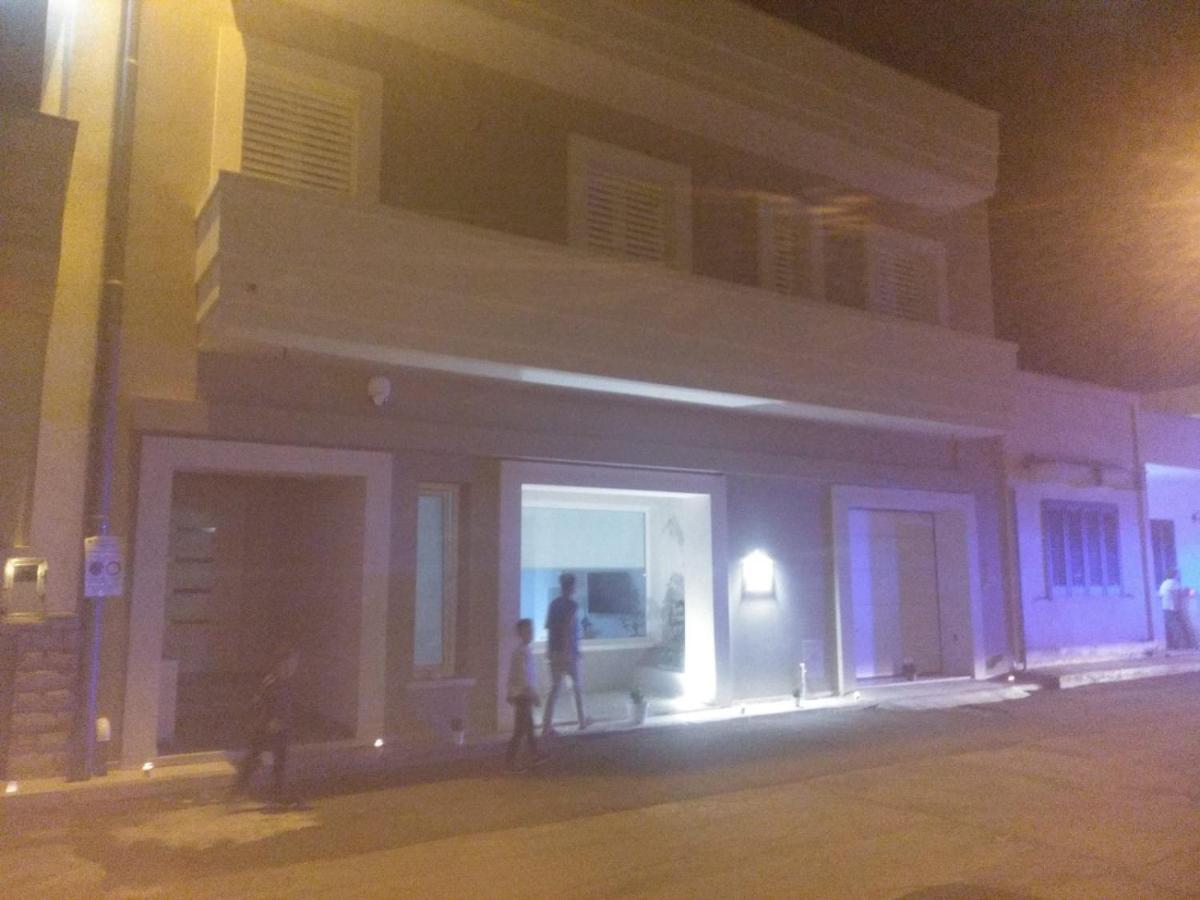 Ledwars Bed & Breakfast Taviano  Luaran gambar
